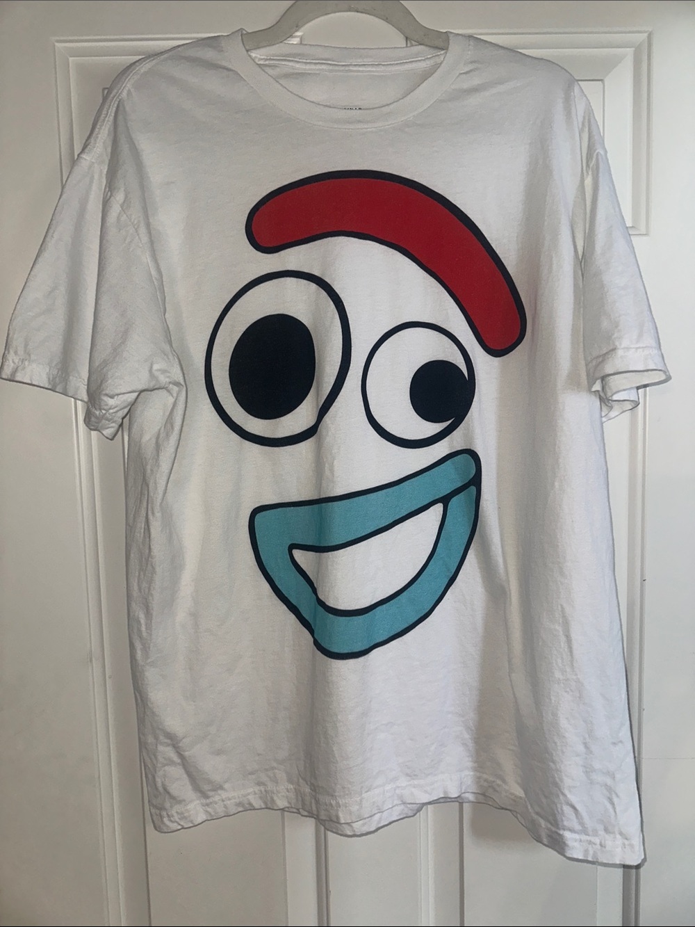 White Short-Sleeve Graphic Tee with Red and Aqua Face Print